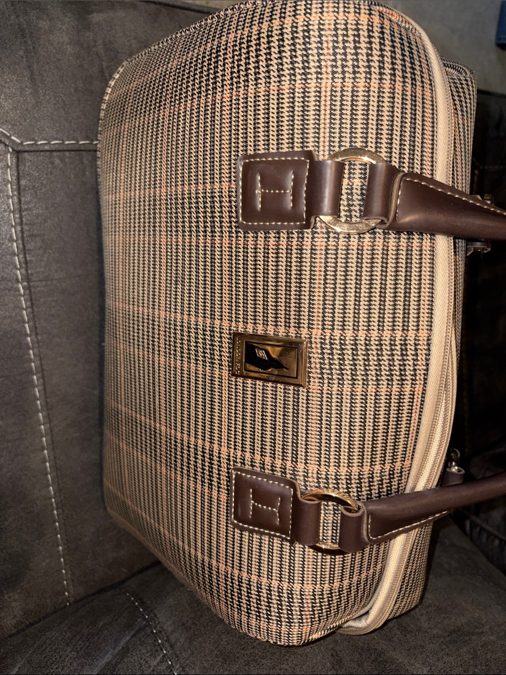 London Fog Brown & Tan Plaid Travel Carry Bag